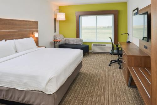 Holiday Inn Express & Suites - Chadron