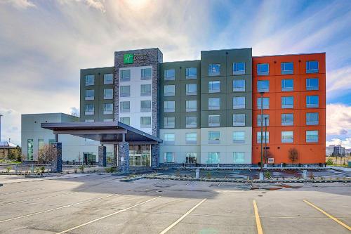 Holiday Inn Express & Suites - Calgary Airport Trail NE, an IHG Hotel