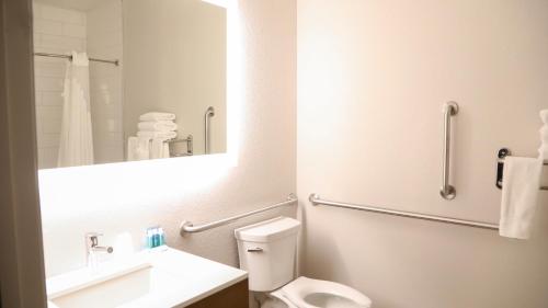 Holiday Inn Express & Suites Colorado Springs North an IHG Hotel - main image