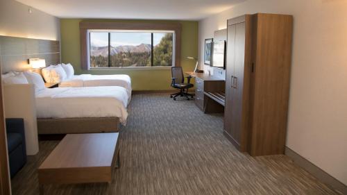 Holiday Inn Express & Suites Colorado Springs North an IHG Hotel - image 6