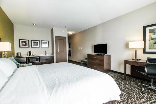 Holiday Inn Express & Suites Spruce Grove - Stony Plain, an IHG Hotel