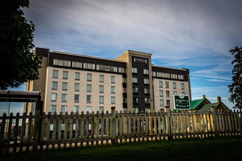 Staybridge Suites - Waterloo - St. Jacobs Area