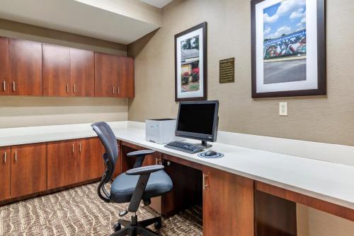 Comfort Suites near Robins Air Force Base - image 8