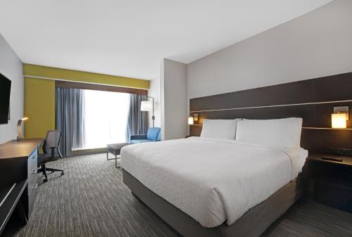 Holiday Inn Express And Suites Milwaukee - Brookfield By IHG in บรูคฟิลด์ (WI)