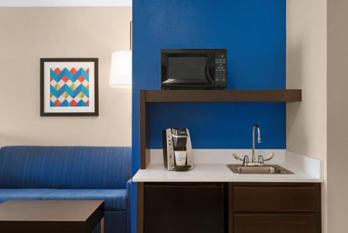 Holiday Inn Express Hotel & Suites Mcalester