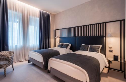 Monograph Freedom Square Room Type - Superior Twin Room