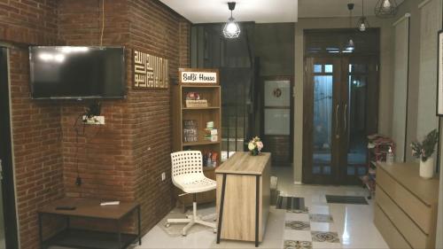 Strategic Guest House with Hostel Styles at Prawirotaman Tourist Area by Sabi House