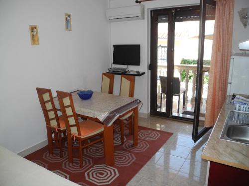 Apartments ELMA - image 2