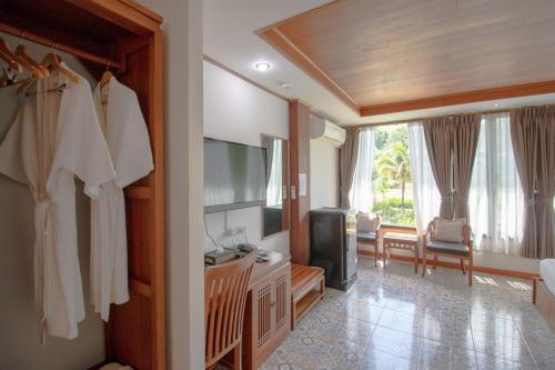 Photo - Royal Train Garden Resort