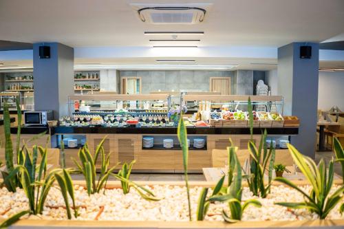 HVD Viva Club Ultra All Inclusive - Private Beach & Free Parking