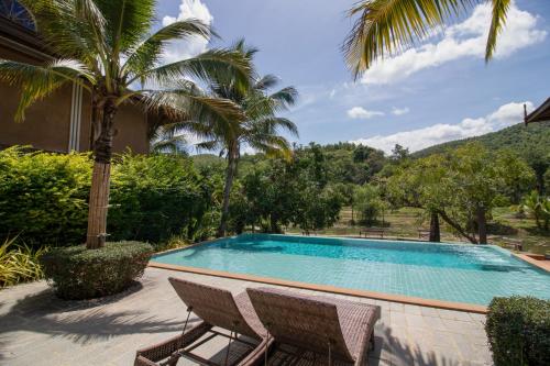 مسبح, منتجع رويال تراين جاردن (Royal Train Garden Resort) in هانج دونج