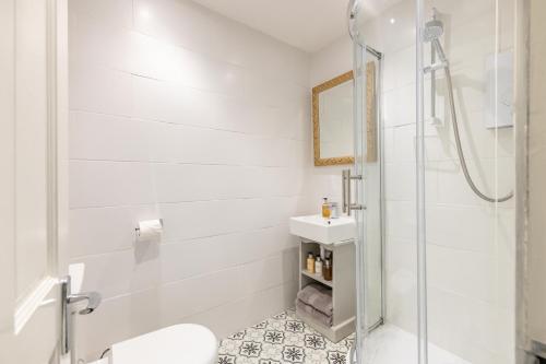 Gorgeous Garden Apartment, Bath (photo 9)
