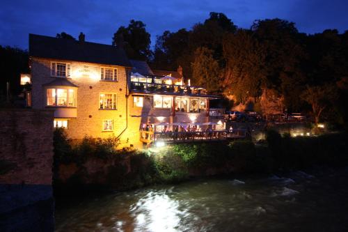 The Charlton Arms - Accommodation - Ludlow