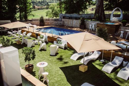 Superior Double Room with Spa Bath and Pool View