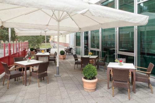 Balcony/terrace, Airporthotel Berlin-Adlershof near Artemis