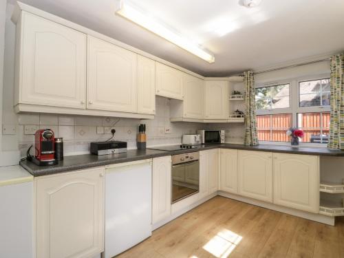 The Cottage - image 7
