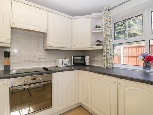 The Cottage - image 9