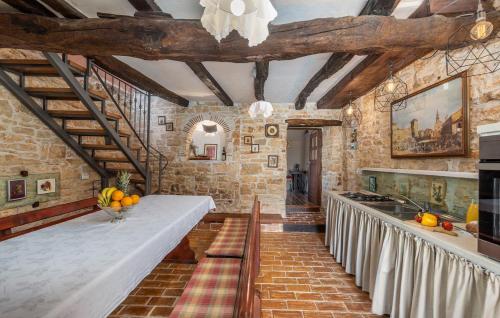 House Peresiji - main image
