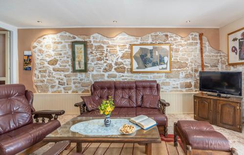 House Peresiji - image 4