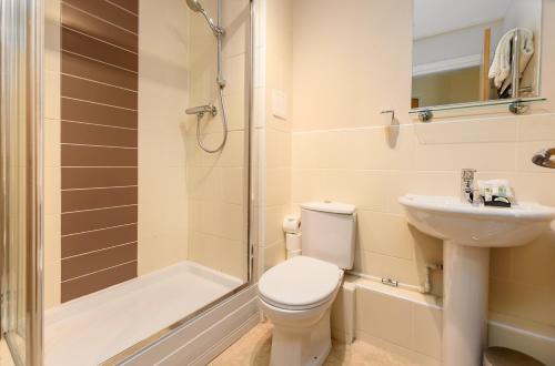 2 bedrooms, 3 beds