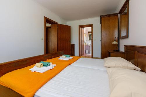 One-Bedroom Apartment image 10