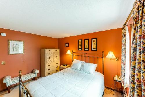 The Lodge - image 6