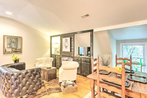 Upscale Rustic Duplex on Stream, Near Blowing Rock Upscale Rustic Duplex on Stream, Near Blowing Rock