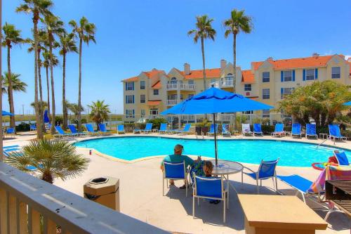Beach Club Condos II - image 10