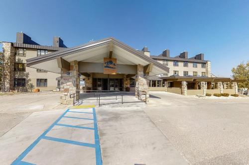 Brian Head Lodge - image 5