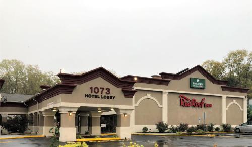 HomeTowne Studios by Red Roof Bordentown - McGuire AFB HomeTowne Studios by Red Roof Bordentown - McGuire AFB