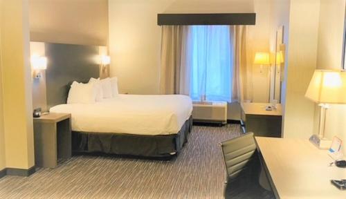 Wingate by Wyndham Erie - image 11