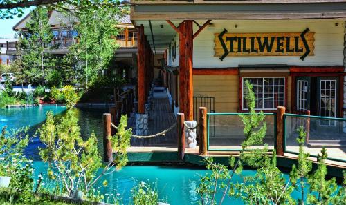 餐廳, 假日酒店度假村大熊湖小屋-洲際酒店集團旗下 (Holiday Inn Resort The Lodge at Big Bear Lake By IHG) in 大熊湖
