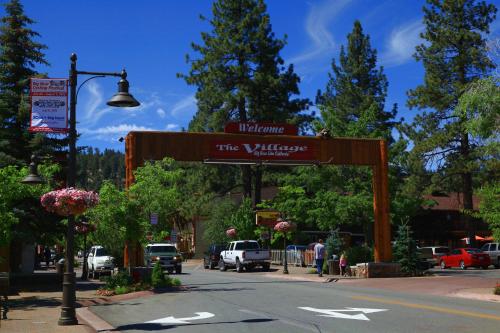 Holiday Inn Resort The Lodge at Big Bear Lake, an IHG Hotel