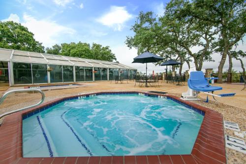 Holiday Inn Club Vacations Hill Country Resort By IHG - 수영장