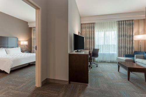 Holiday Inn & Suites - Jefferson City, an IHG Hotel