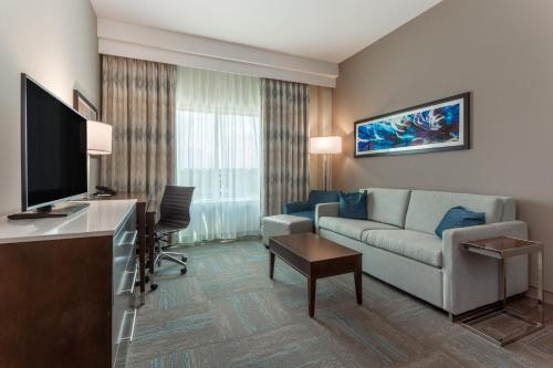 Holiday Inn & Suites - Jefferson City, an IHG Hotel