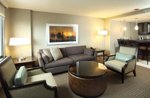 Holiday Inn & Suites Duluth-Downtown, an IHG Hotel