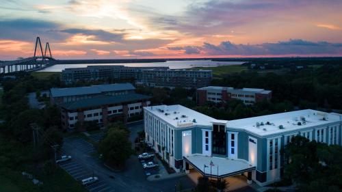 Hotel Indigo Charleston - Mount Pleasant, an IHG Hotel