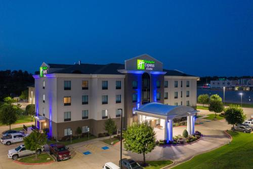 Holiday Inn Express & Suites Van Buren-Fort Smith Area, an IHG Hotel