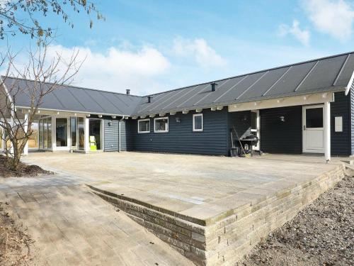 Five-Bedroom Holiday home in Millinge