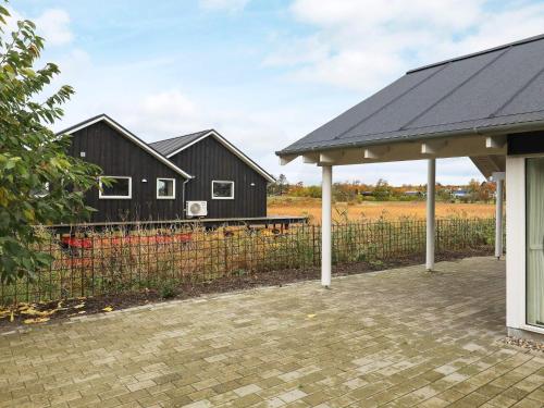 Five-Bedroom Holiday home in Millinge