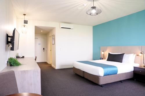 Mantra Melbourne Melton in Melton South
