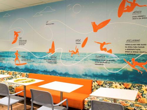 Exterior view, Delphin Surf Hotel in Guaruja