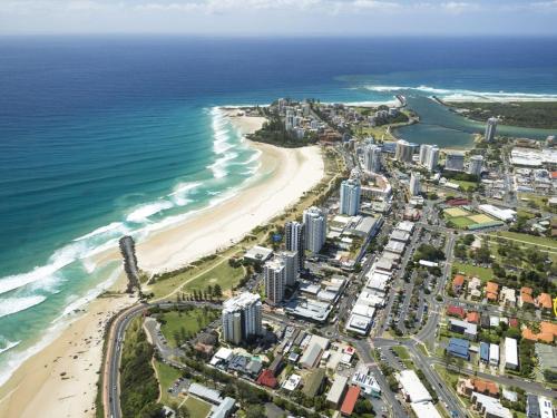 Parco Vista Unit 9 - Central Coolangatta easy walk to beaches and shops