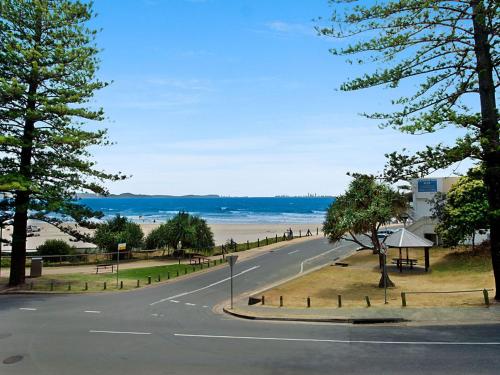 Springtide Unit 2 - Right on the beach with ocean views