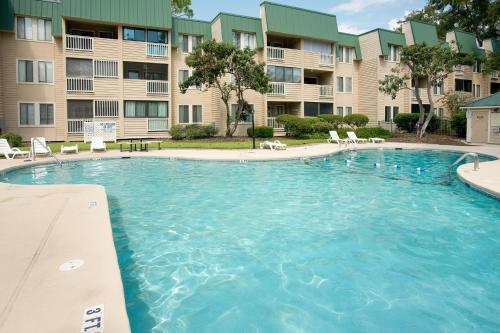 Beach Retreat - The Spa at Port Royal Sound condo - image 2