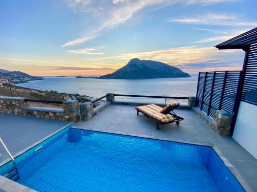 Kastelli Blu SKY - Luxury Designer Pool Villa with Yoga Platform gîte à louer Kálymnos