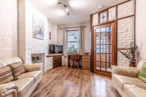 4 Bed 3 Baths in CENTRAL WINDSOR! WALK 2 ALL THE SIGHTS! LEGOLAND 5 MIN DRIVE, Windsor (Foto 8)