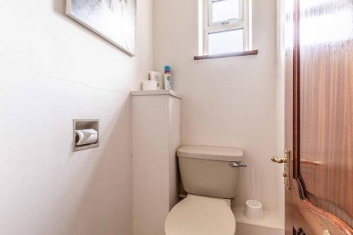 4 Bed 3 Baths in CENTRAL WINDSOR! WALK 2 ALL THE SIGHTS! LEGOLAND 5 MIN DRIVE, Windsor (foto 9)