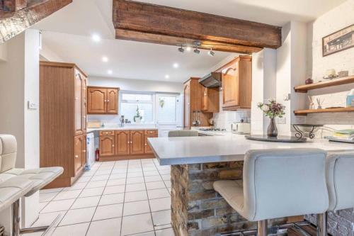 4 Bed 3 Baths in CENTRAL WINDSOR! WALK 2 ALL THE SIGHTS! LEGOLAND 5 MIN DRIVE, Windsor (Foto 3)